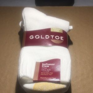 Goldtoe Women’s Softwear Crew Socks (3 Pairs) Shoe size 6-9